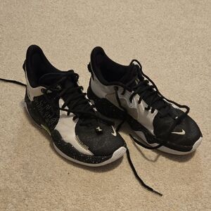 Nike PG 5 Paul George Youth Size 7 Same Day Shipping Smoke-free Home